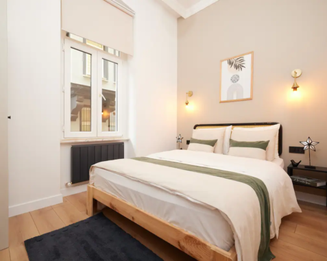 Merkezde Büyüleyici 3BR 2Bath AC